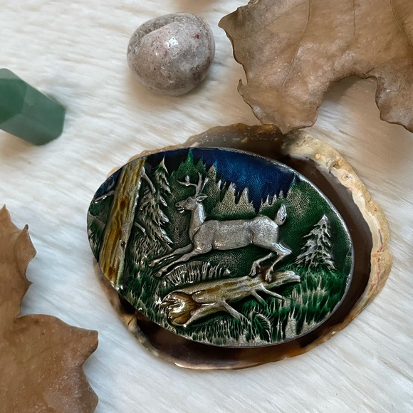 Vintage 1980s leaping deer Scene metal belt buckle - Picture 9 of 13